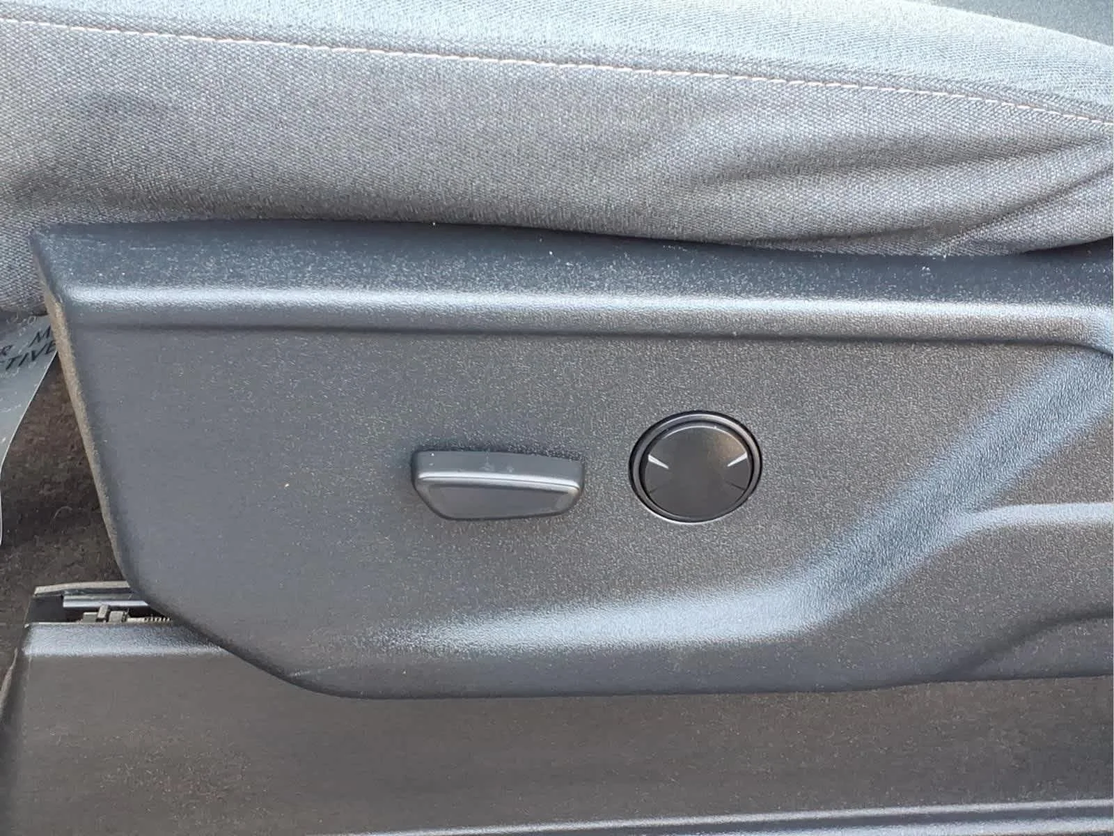 Used 2025 Oxford White Ford XLT image 16