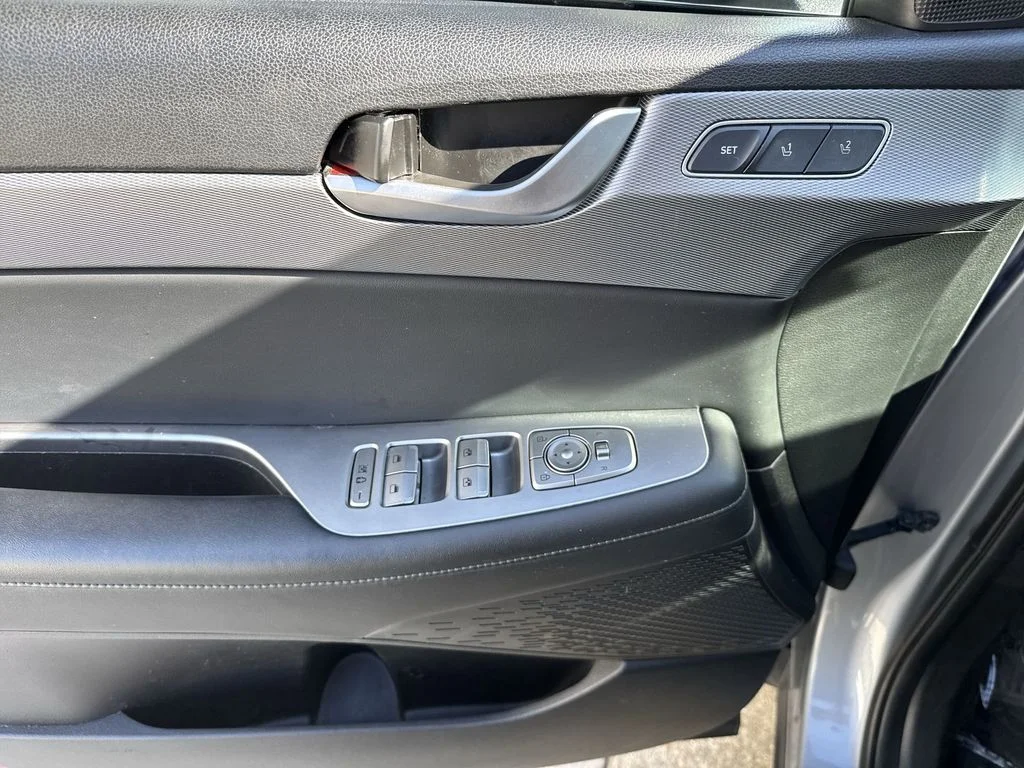 Used 2020 Silver Hyundai SEL image 40
