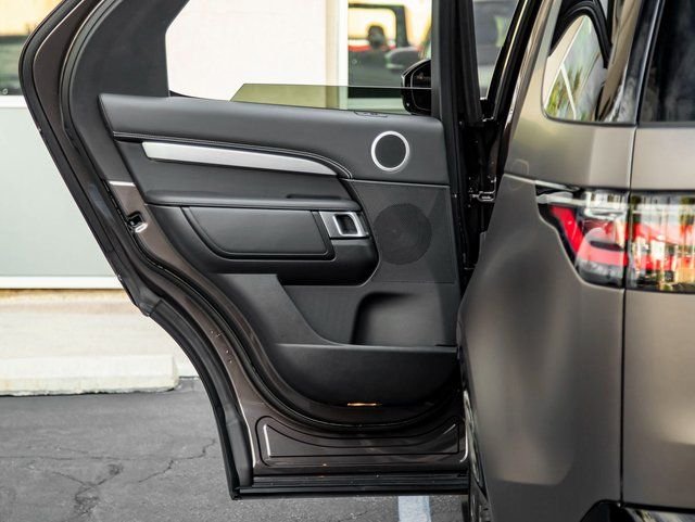 2026 Land Rover Discovery Tempest Edition - Photo 20
