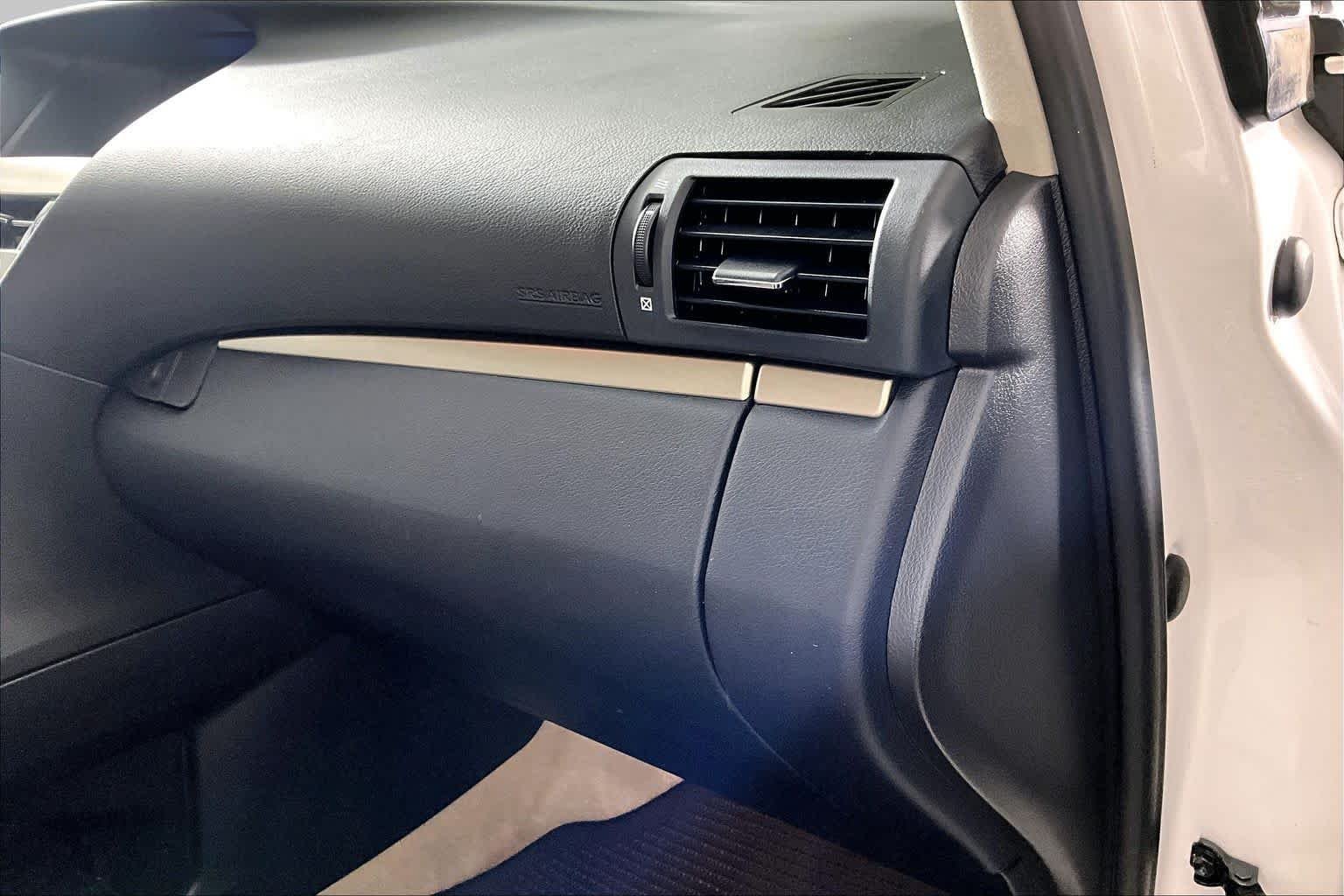 Used 2015 Starfire Pearl Lexus  image 17