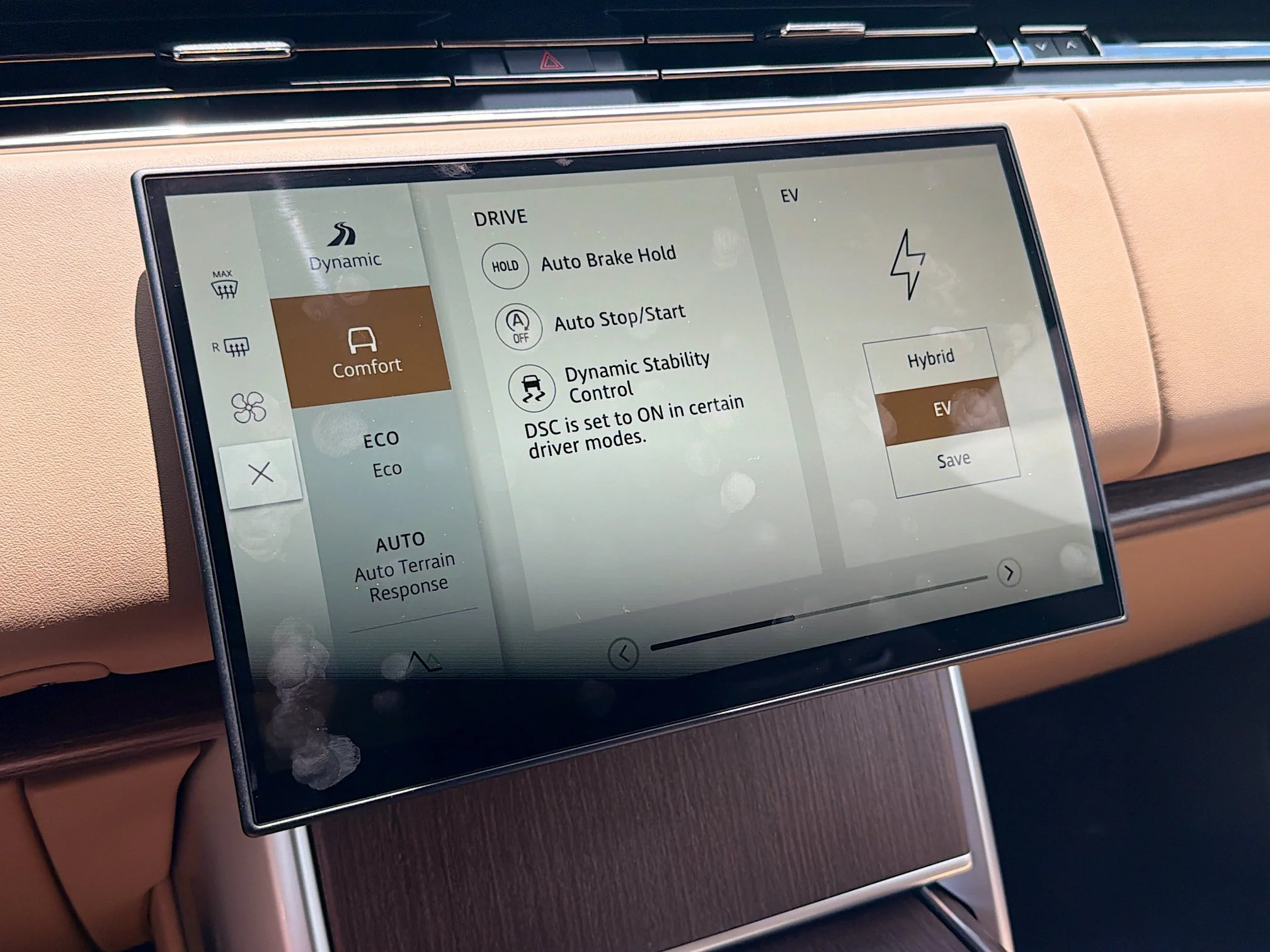 New 2026 Fuji White Land Rover SE image 31