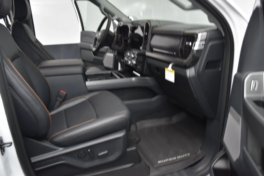 New 2027 Oxford White Ford F-250® Lariat® image 27