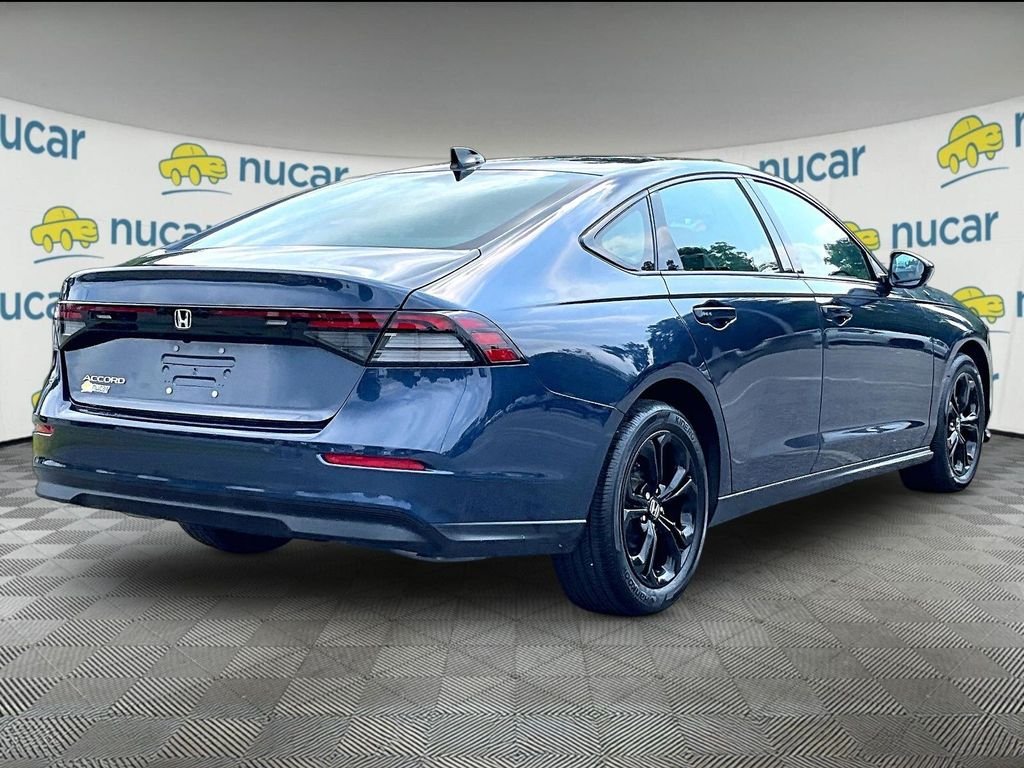 Used 2025 Blue Honda SE image 6