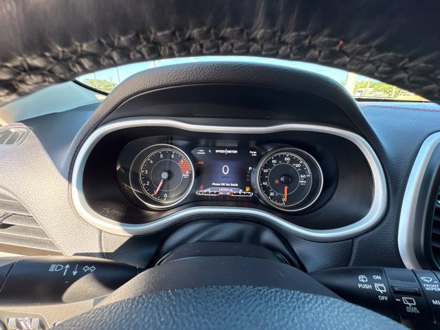 Used 2018 Diamond Black Jeep Trailhawk image 15