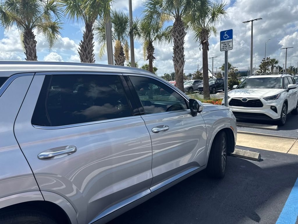 Used 2024 Silver Hyundai Calligraphy image 7