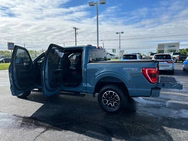 Used 2023 Blue Ford XLT image 21