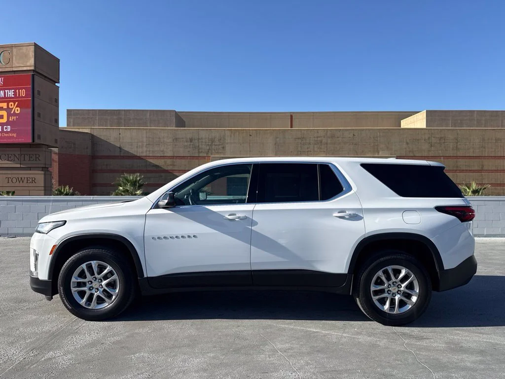 Used 2022 SUMMIT WHITE Chevrolet LS image 8