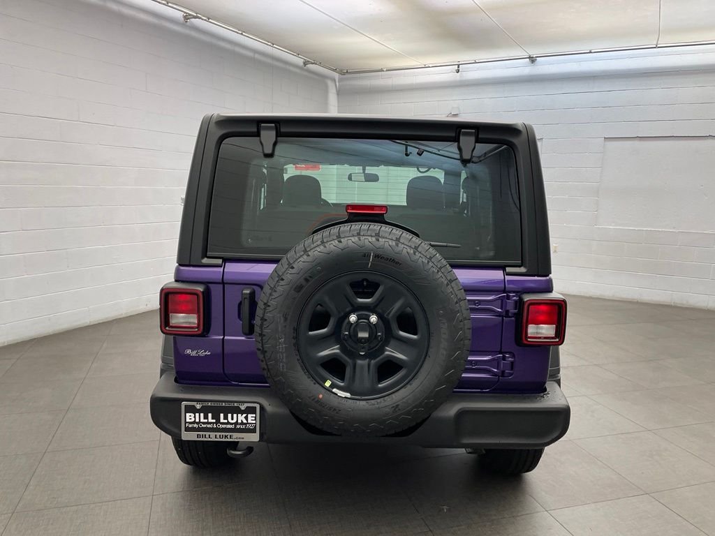 New 2026 Reign Exterior Paint Jeep Sport image 4