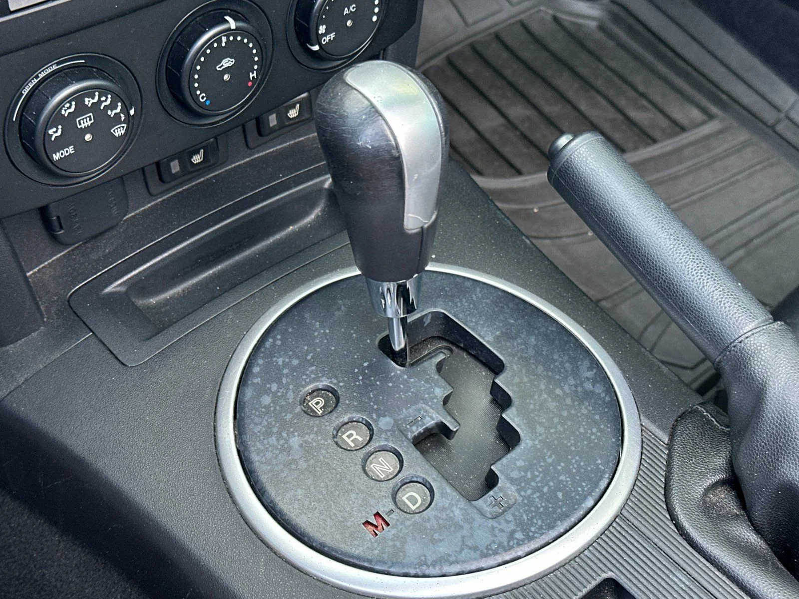 Used 2008 Galaxy Gray Mica Mazda Grand Touring image 14