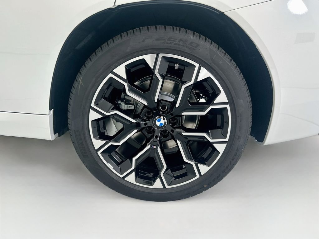 New 2026 Alpine White BMW 30 xDrive image 30