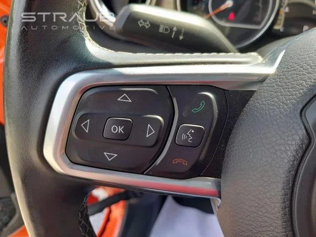 Used 2018 Punkn Metallic Clearcoat Jeep Sahara image 14