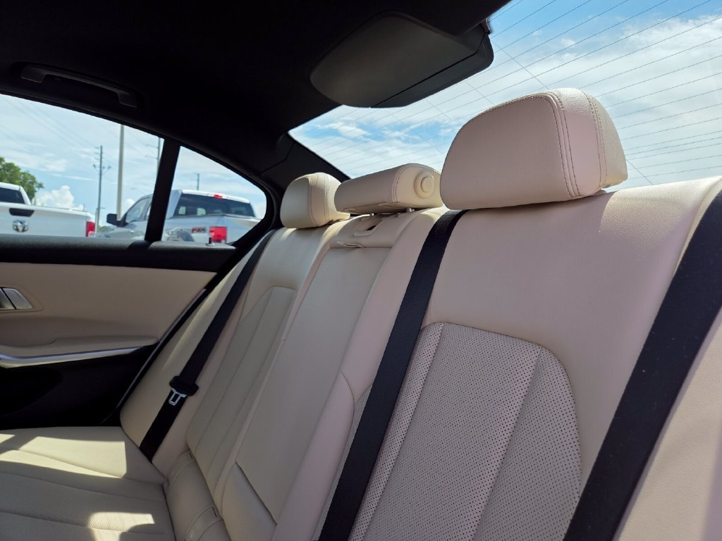 2023 BMW 3 Series 330e - Photo 21