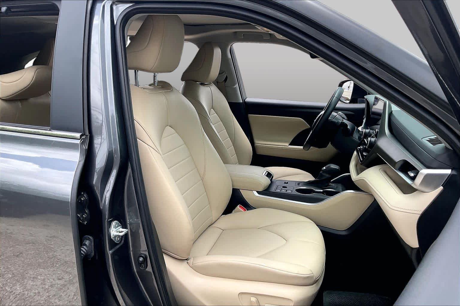 Used 2023 Magnetic Gray Metallic Toyota XLE image 7
