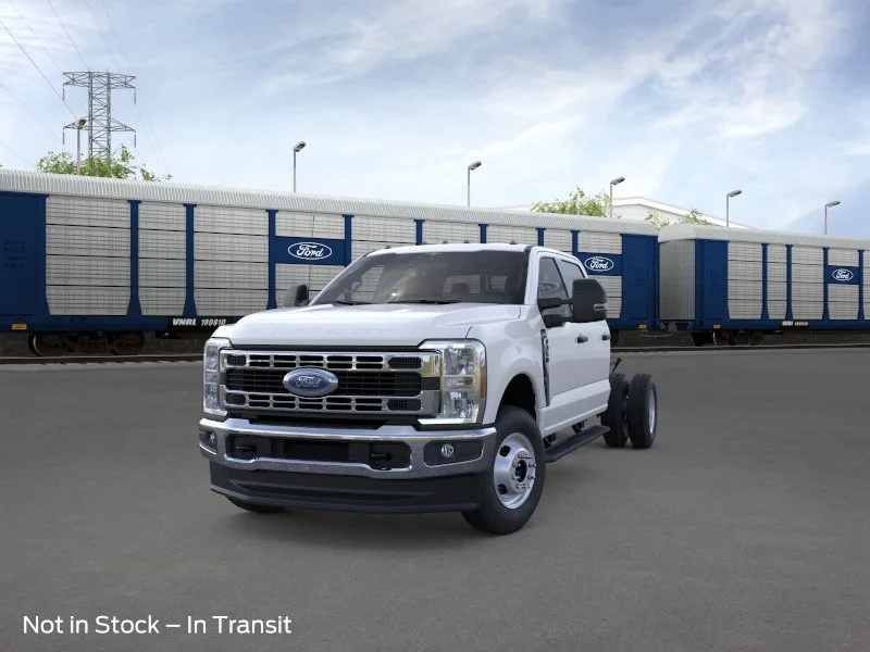 New 2026 Oxford White Ford XL image 2