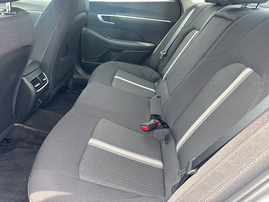 Used 2025 Serenity White Hyundai SEL image 10