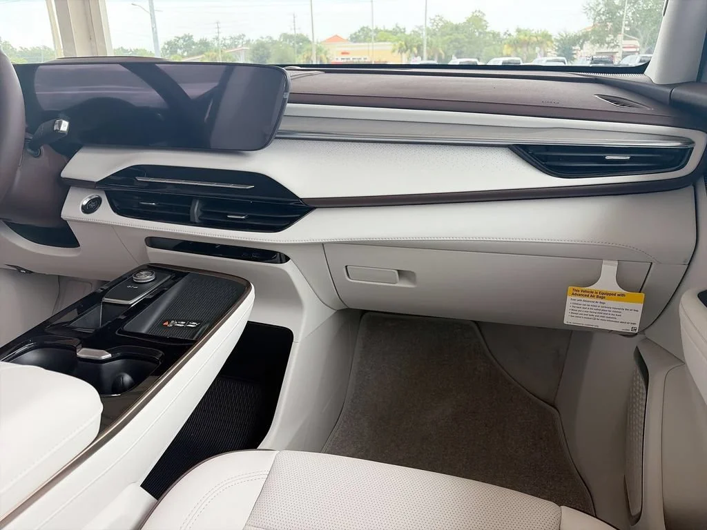 New 2026 Cherry Red Tintcoat Buick Avenir image 35