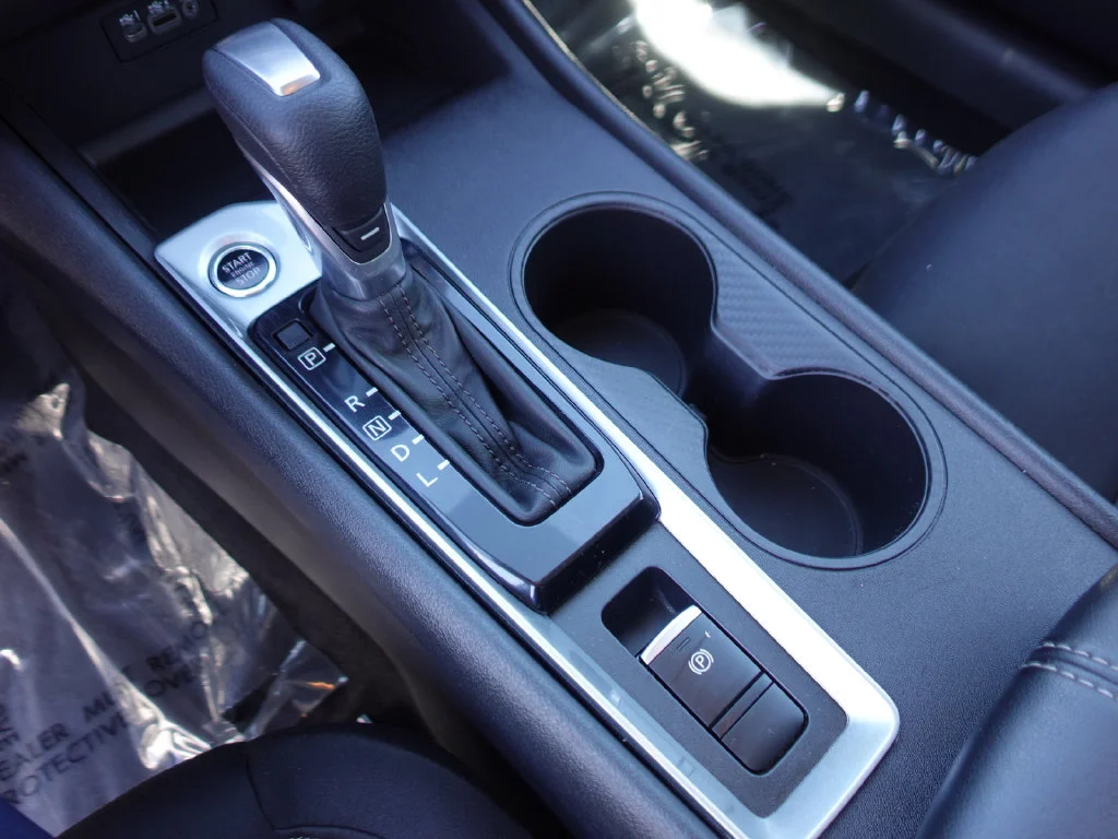 Used 2025 Super Black Clearcoat Nissan 2.5 SV image 21