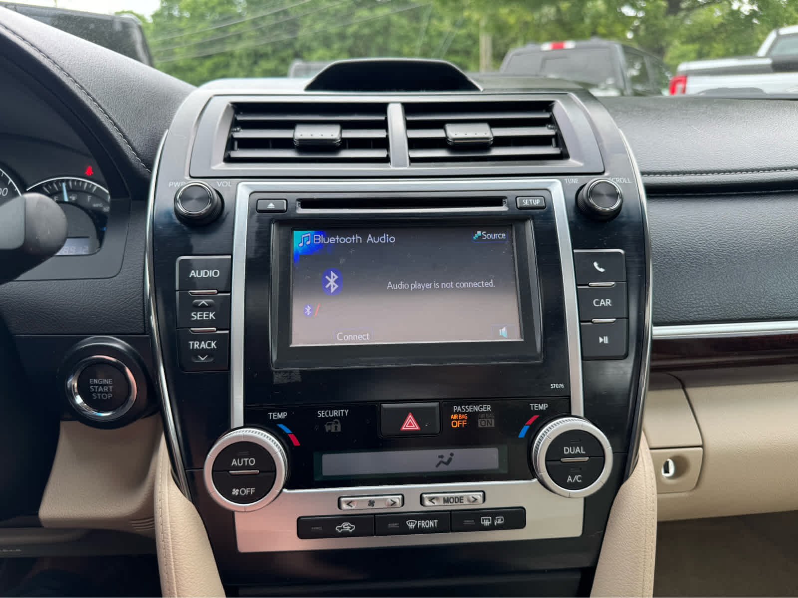 Used 2014 Creme Brulee Mica Toyota XLE image 18