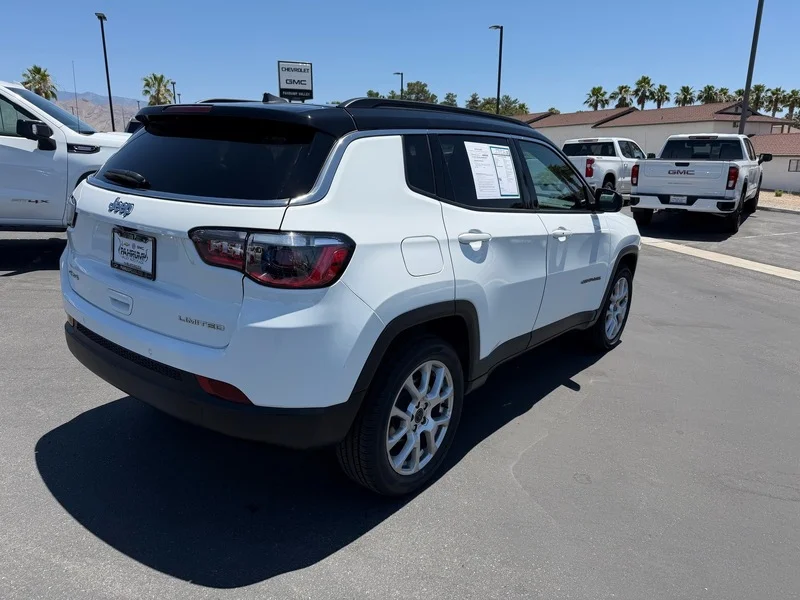 Used 2025 Bright White Clea Jeep Limited image 3
