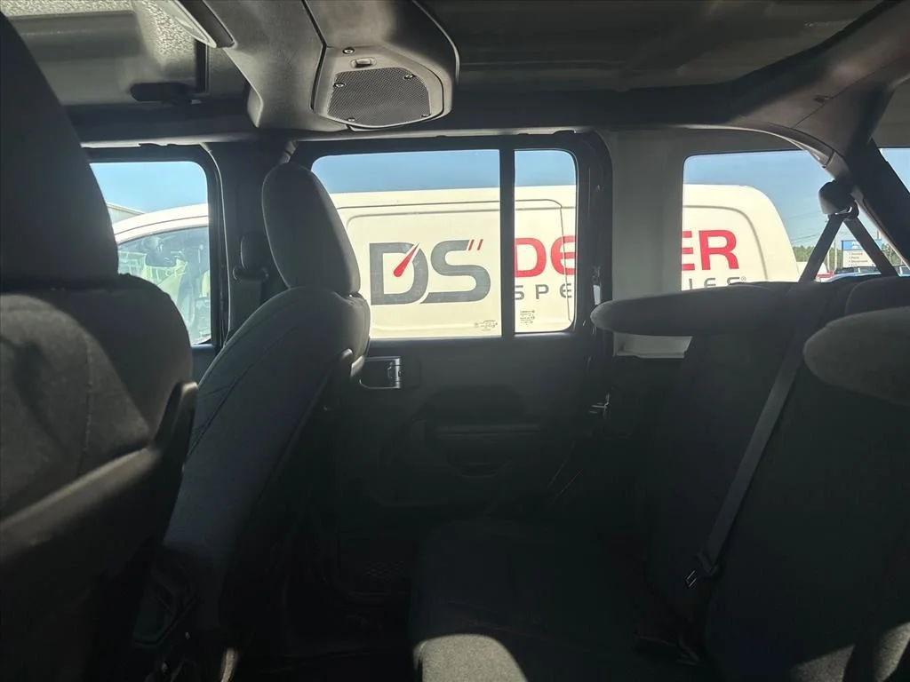 Used 2025 Black Jeep Rubicon image 17