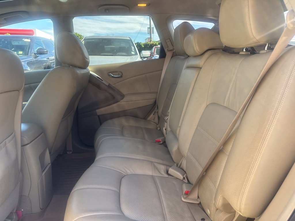 Used 2012 White Nissan SL image 30