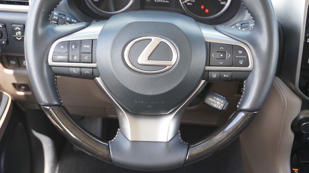 Certified Used 2023 EMINENT WHITE PEARL Lexus GX 460 Premium image 32
