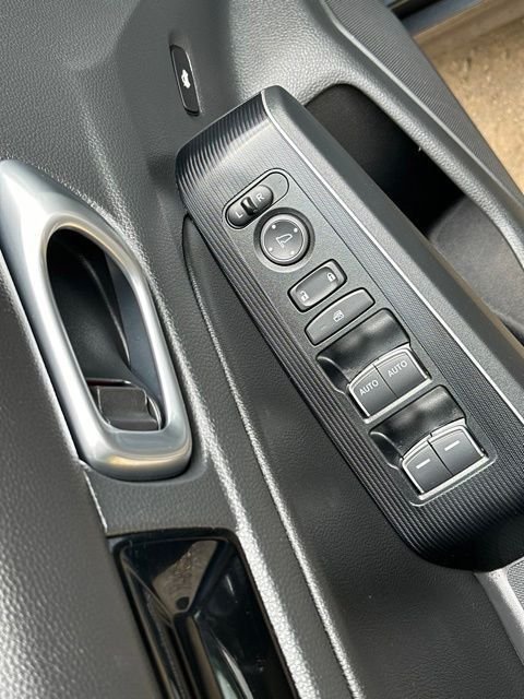 Used 2024 Silver Honda Touring image 11
