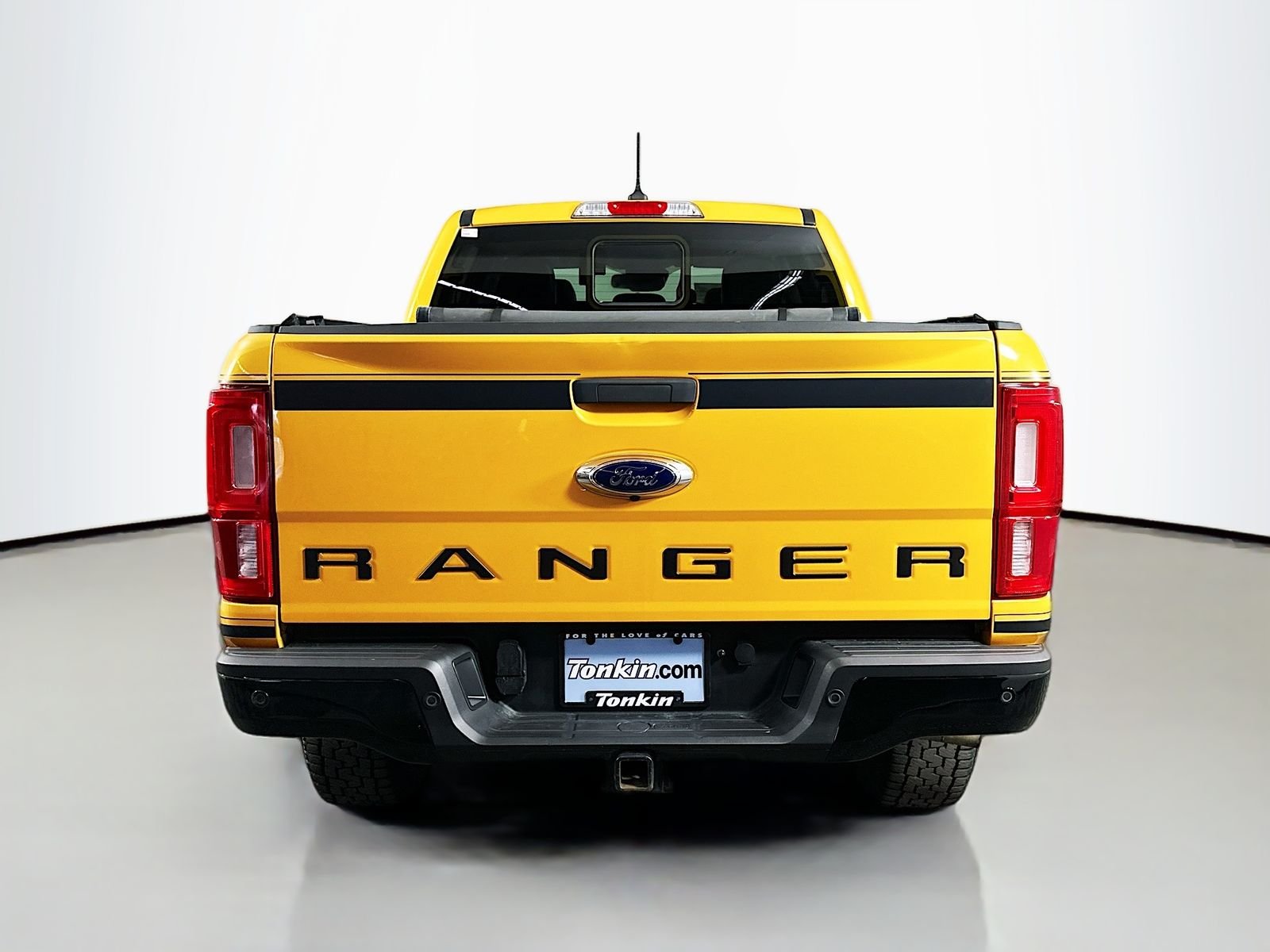 Used 2022 Cyber Orange Metallic Tricoat Ford Lariat image 6