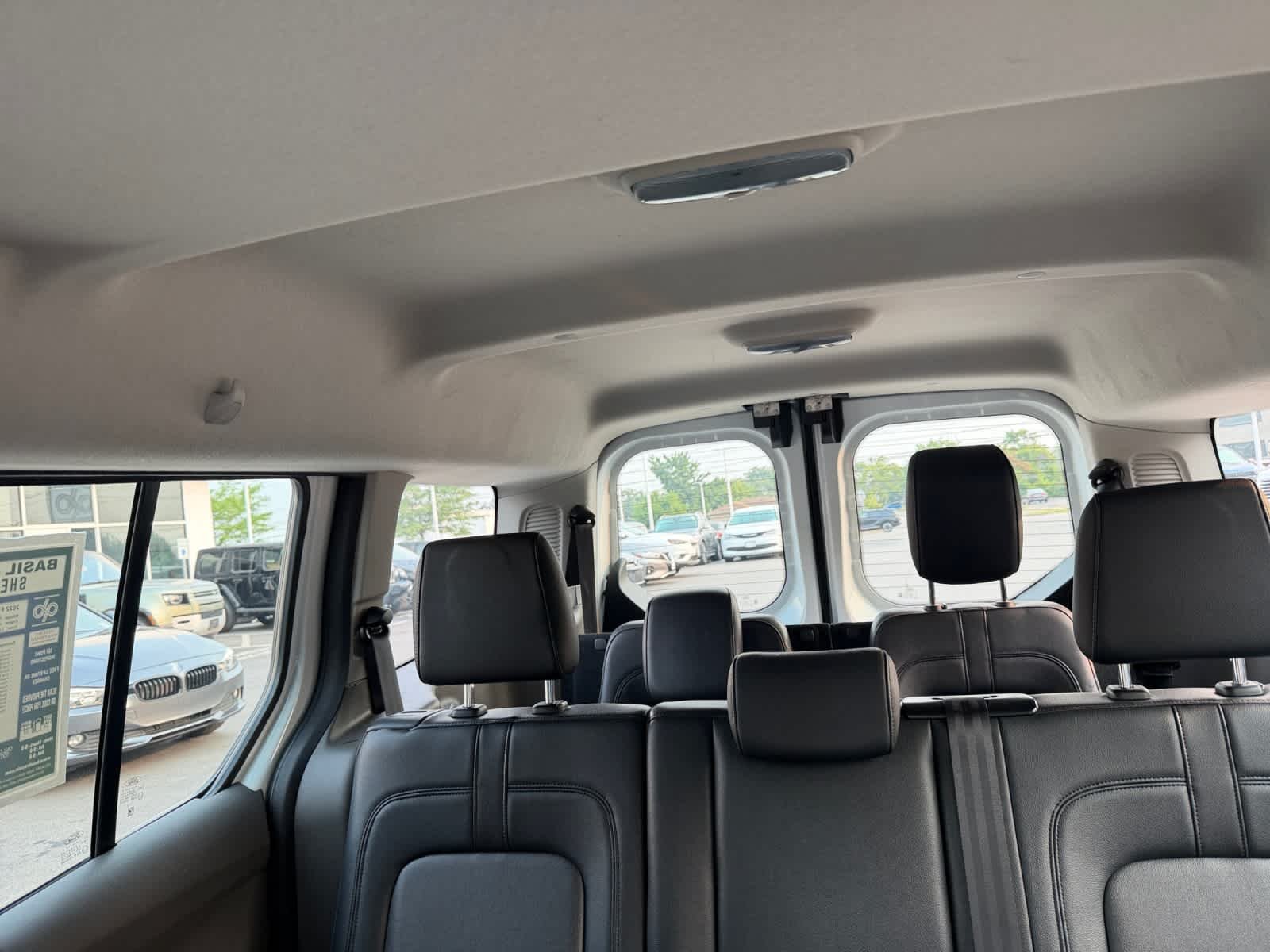 Used 2022 Frozen White Ford XL image 30