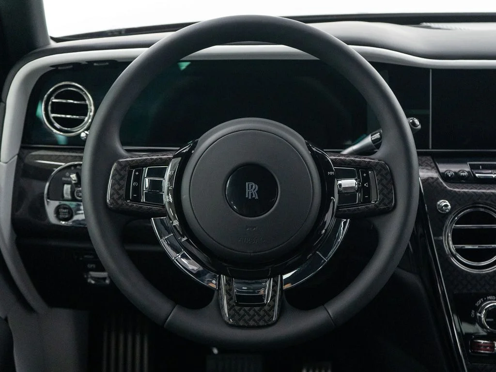 Certified Used 2026 Black Diamond Rolls-Royce Black Badge image 35