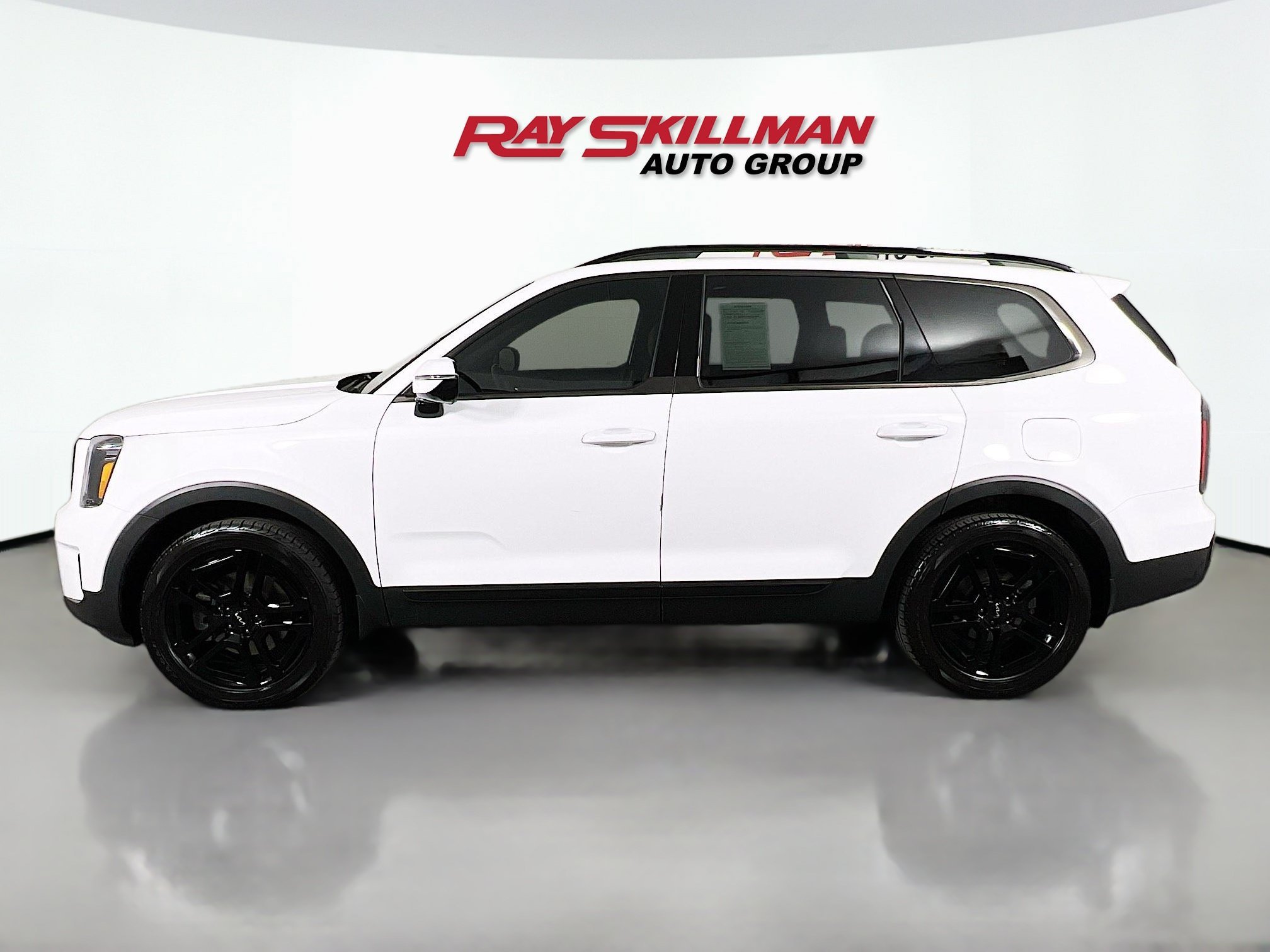 Used 2024 Glacial White Pearl Kia SX PRESTIGE X-LIN image 4