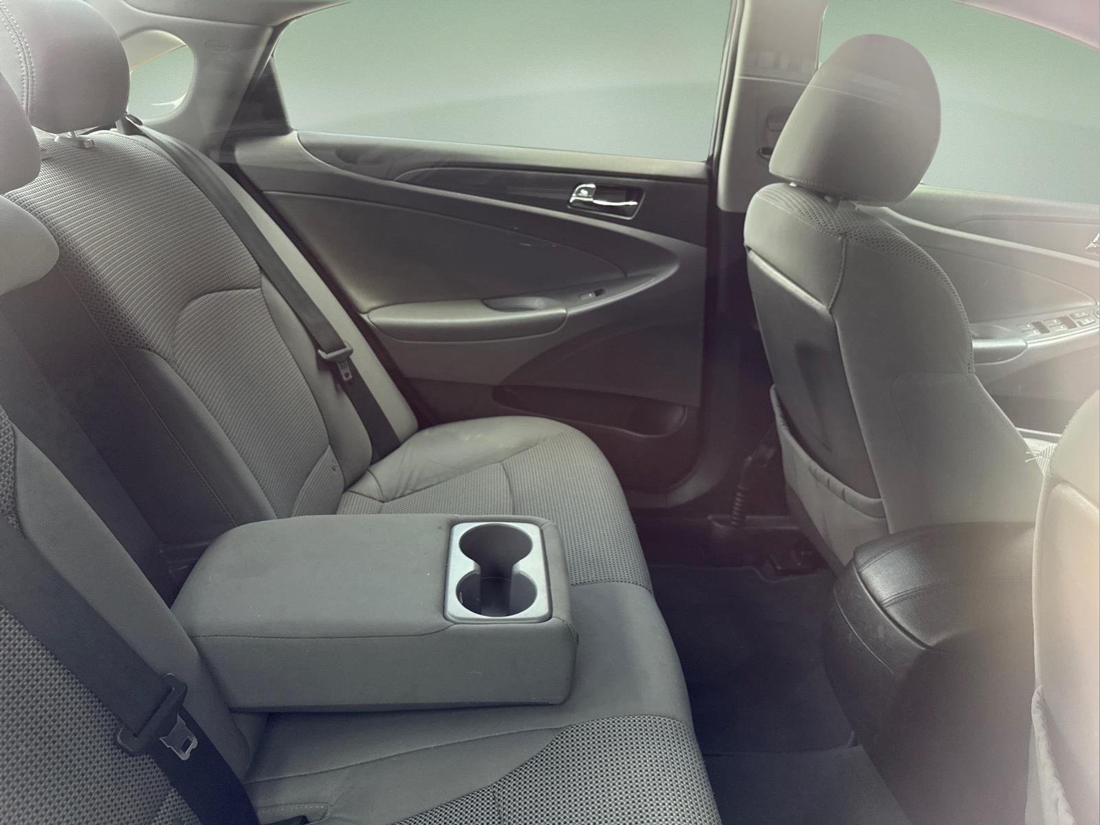 Used 2011 Pacific Blue Pearl Hyundai GLS image 16