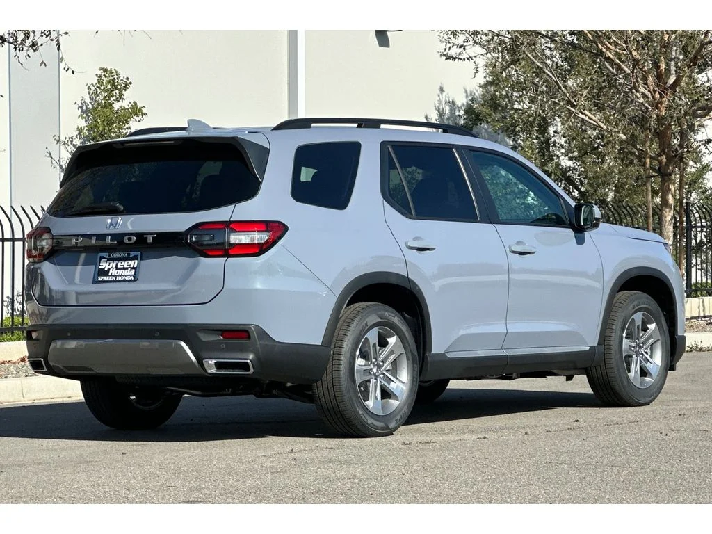 New 2026 Sonic Gray Pearl Honda EX-L image 4