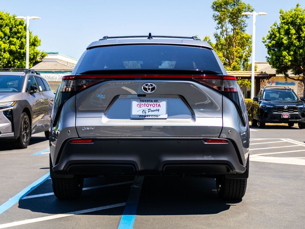 New 2026 Heavy Metal <sup>1</sup> Toyota  XLE image 9
