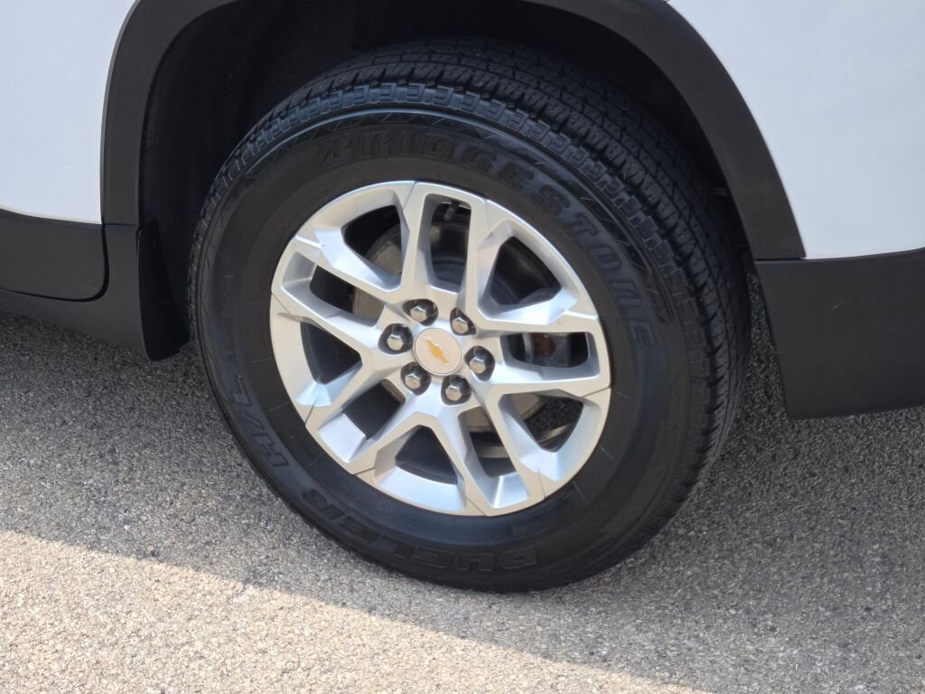 Used 2019 White Chevrolet LT image 13