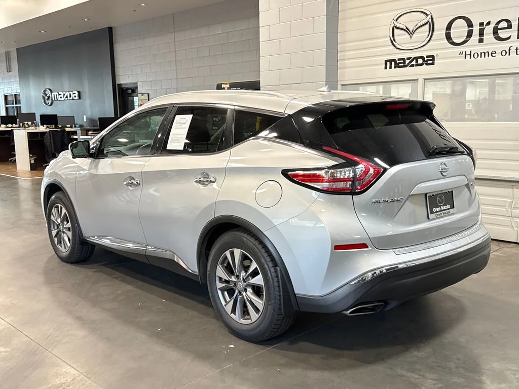 Used 2015 Silver Nissan SL image 23