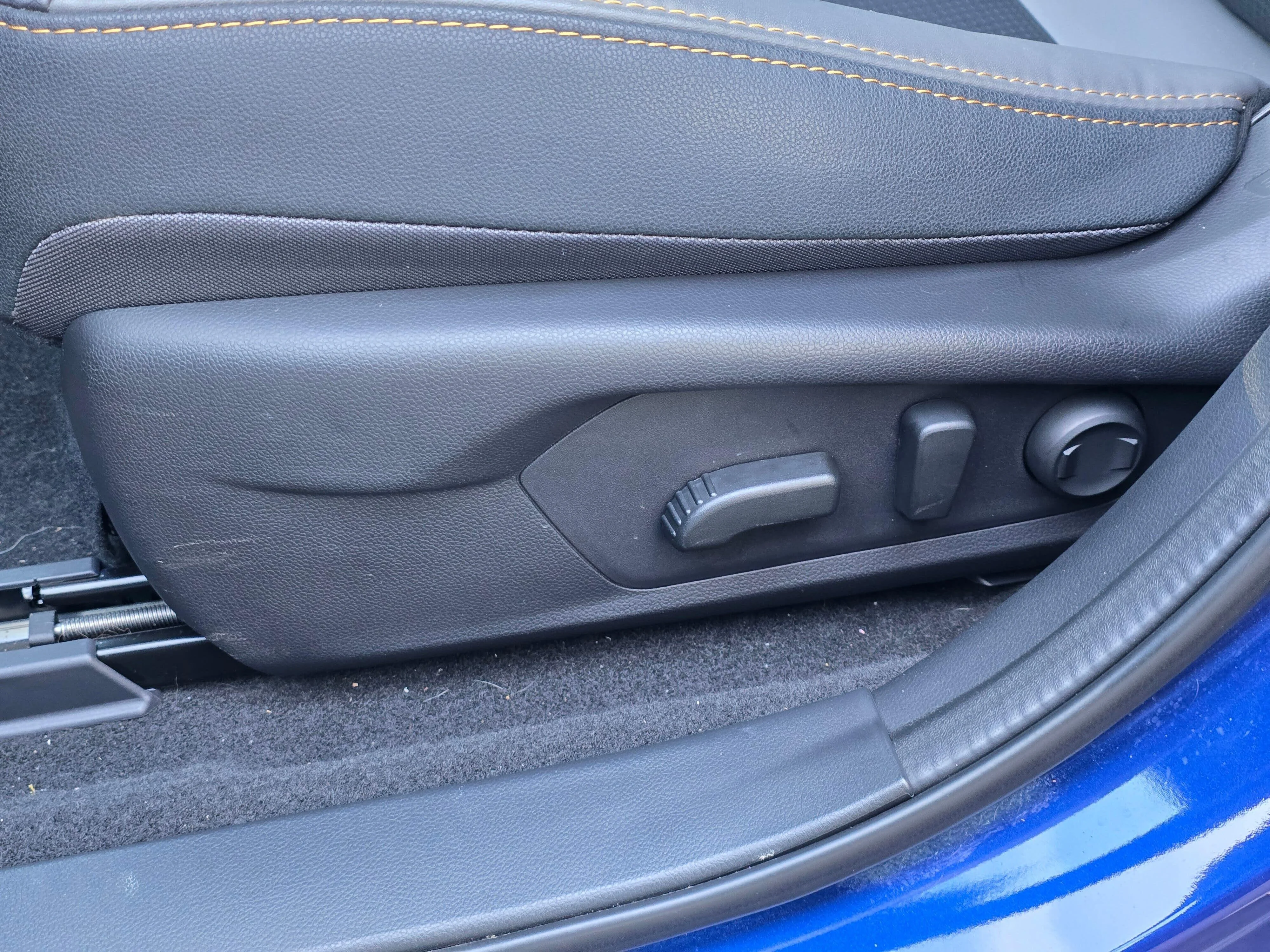 Used 2025 Sapphire Blue Pearl Subaru Wilderness image 14