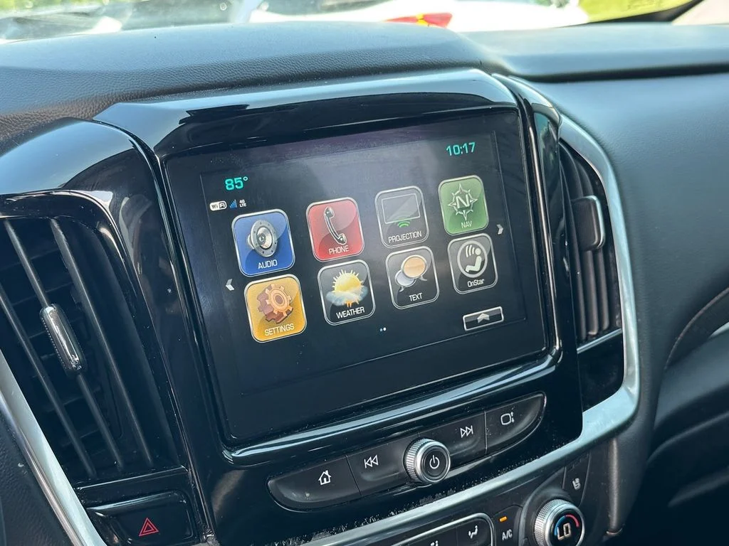 Used 2018 Beige Chevrolet Premier image 25