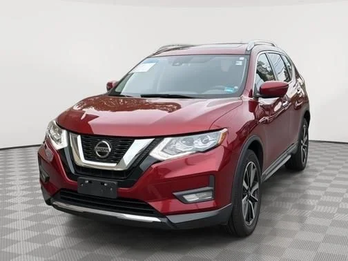 Used 2020 Red Nissan SL image 5
