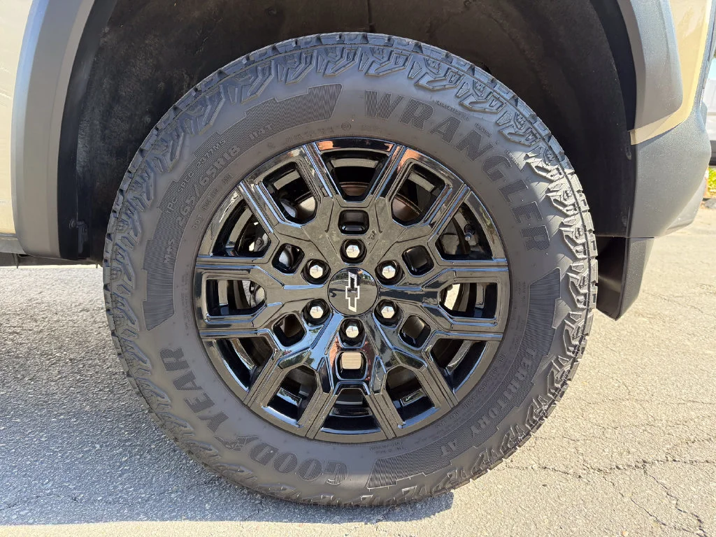 Used 2024 Sand Dune Metallic Chevrolet Trail Boss image 14