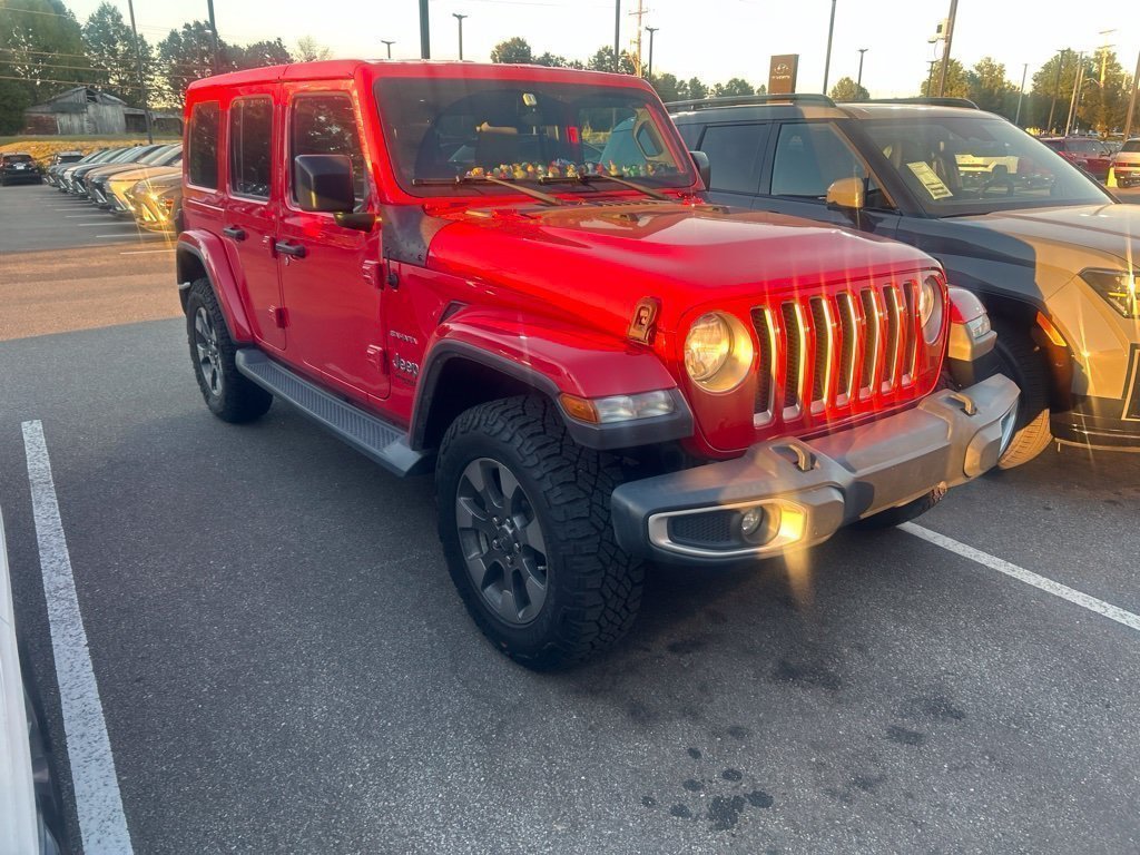 Used 2018 Red Jeep Unlimited Sahara image 3