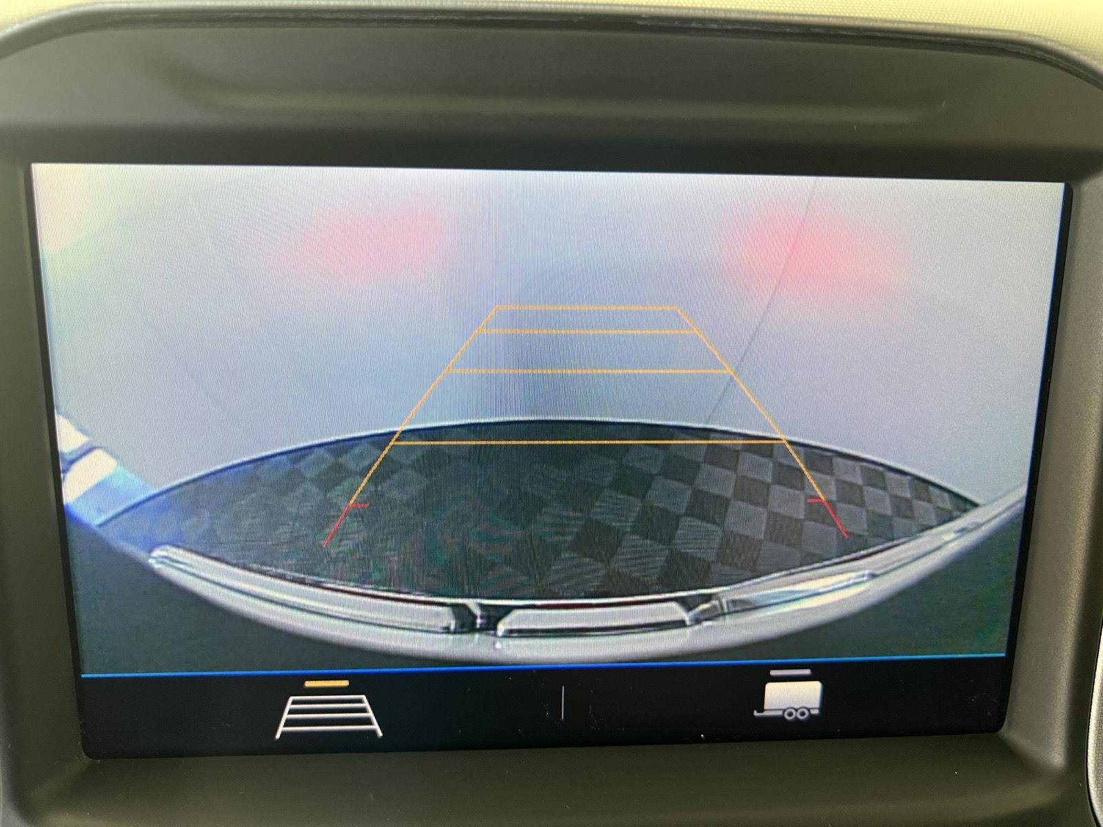 Used 2021 Summit White GMC Elevation image 15