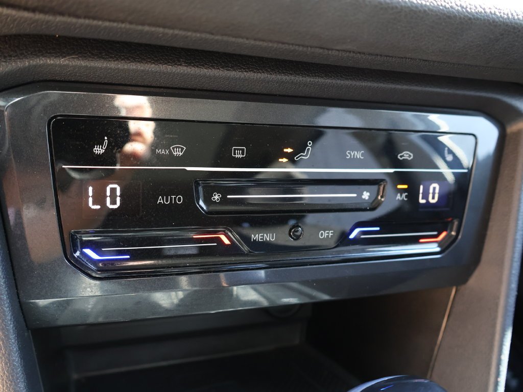 2023 Volkswagen Tiguan SE - Photo 23