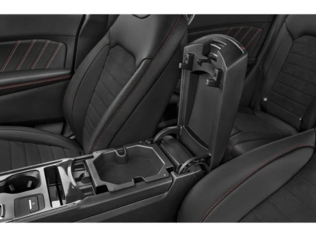 Used 2023  Ford  image 14