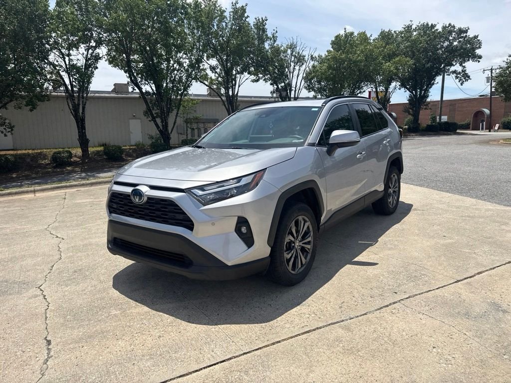Used 2023 Silver Toyota XLE Premium image 17