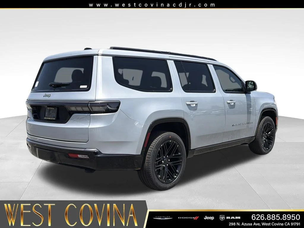 New 2026 Silver-Zynith Exterior Paint Jeep Limited Reserve image 7