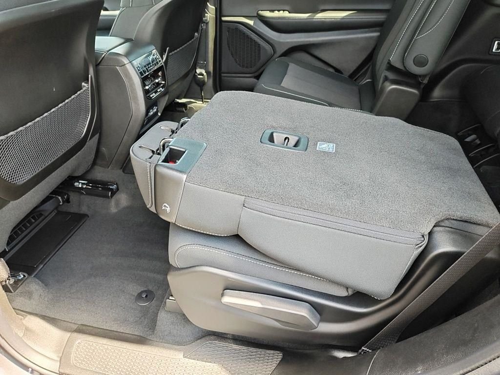 New 2026 Baltic Gray Metallic Clearcoat Jeep Altitude image 34