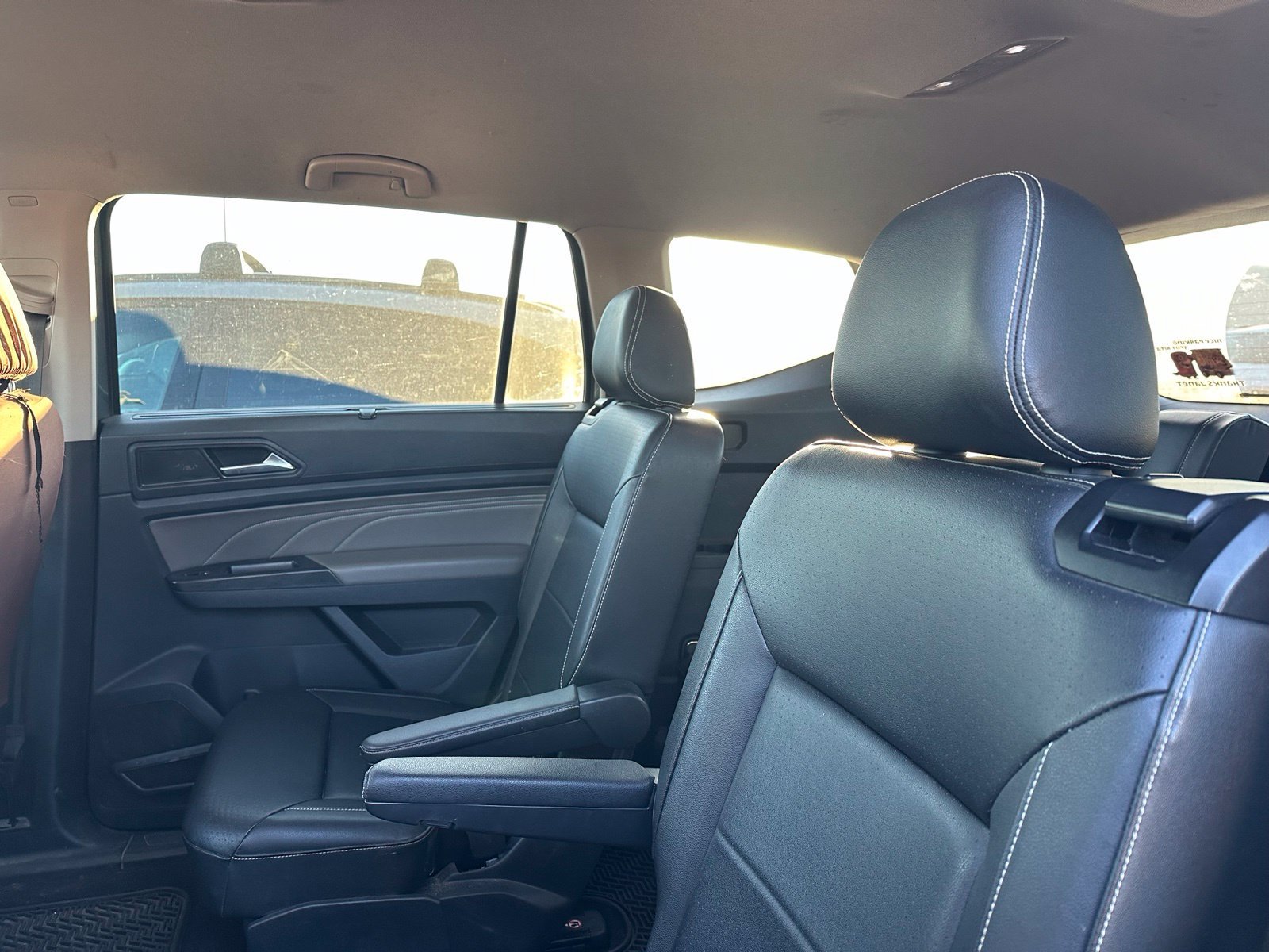 Used 2021 Gray Volkswagen 3.6L V6 SE w/Technology image 5