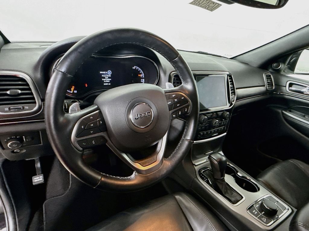 Used 2020 Diamond Black Crystal Pearlcoat Jeep Limited X image 11
