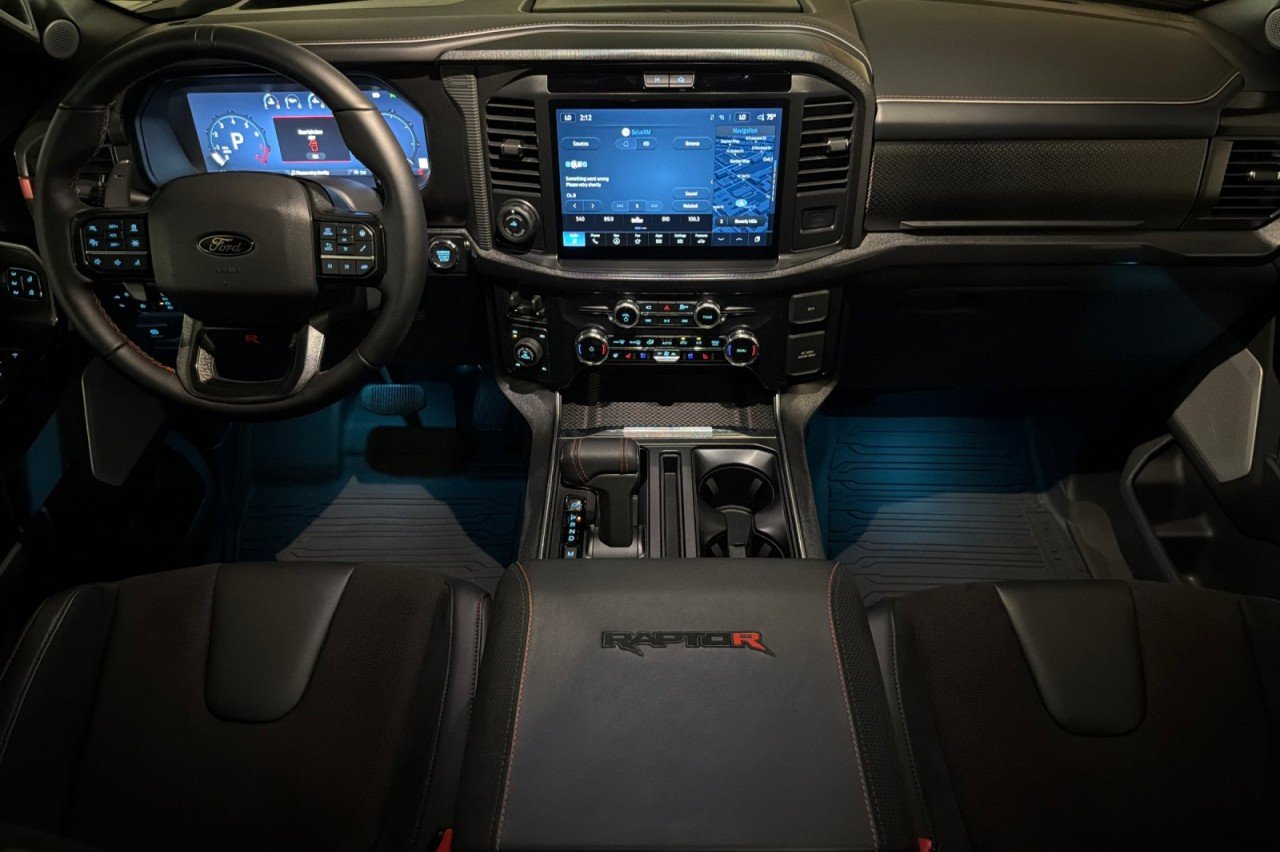Used 2025 RED Ford Raptor image 12